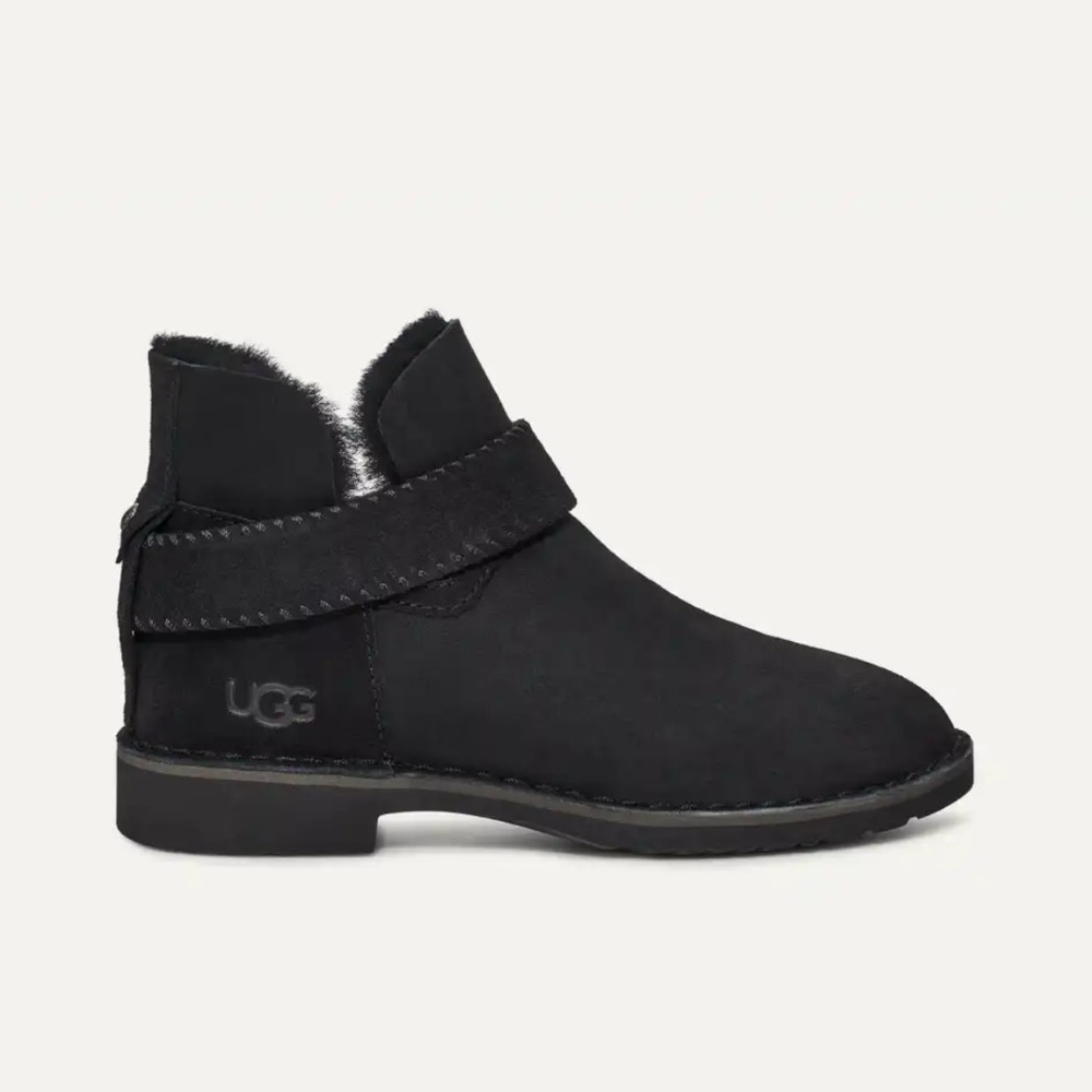 Ugg McKay Boots Black Genuine Sheepskin Wool Insole Size 6 New Cabincore